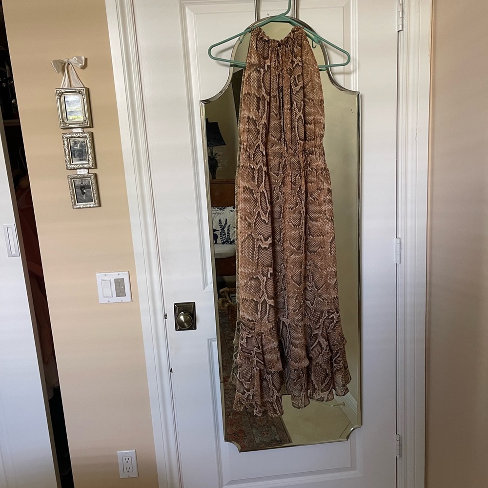 Zara dress +giftset placemats - Picture 2 of 5